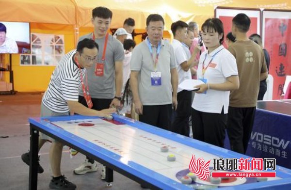 完美体育平台：第五届山东体育用品博览会在临沂闭幕(图2)