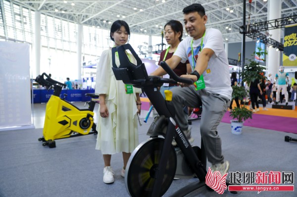 完美体育平台:第五届山东体育用品博览会在临沂闭幕