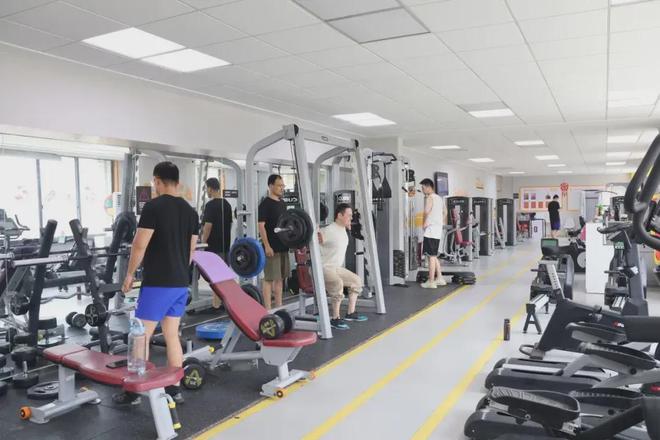 完美体育网站：热爱运动的你：快来这些健身驿站一展身手吧！(图10)