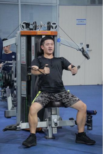 这么拼！晚高峰甚至要排队取号！浙江最牛健身高校火了(图5)