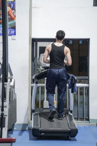 这么拼！晚高峰甚至要排队取号！浙江最牛健身高校火了(图4)