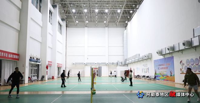 新疆阿勒泰:冬季运动不“降温”