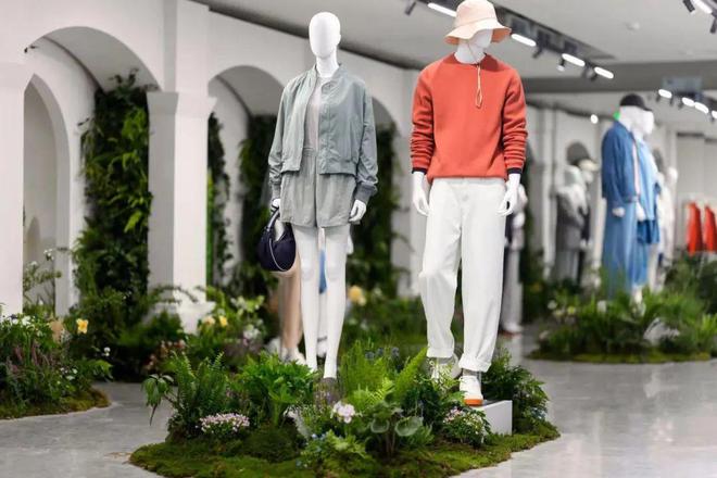 完美体育网站：种草了！首店扎堆进上海春季大秀“开门红”(图5)