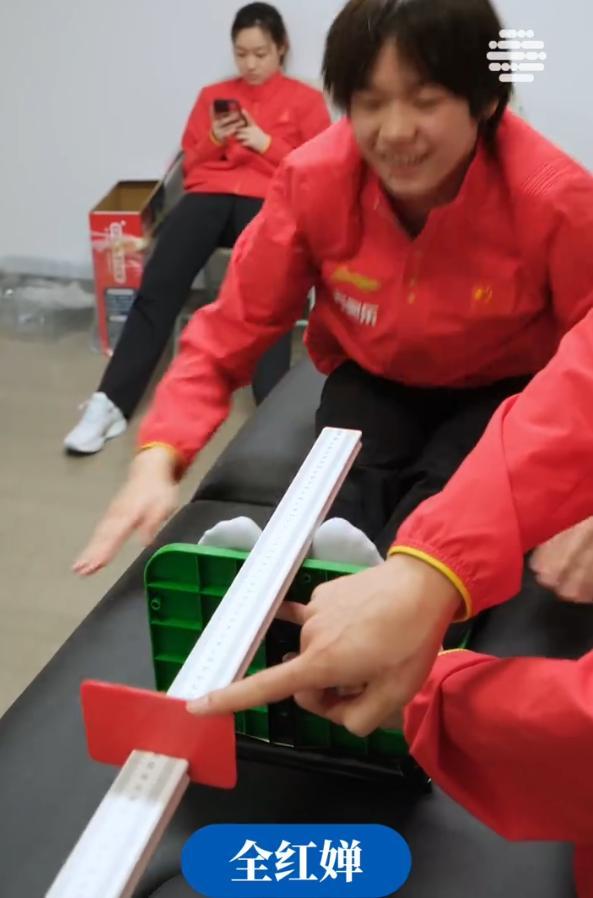 泳坛柔韧度新：陈芋汐勉强上榜全红婵第三第一名让我意外(图3)
