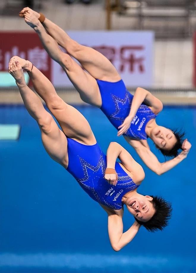 泳坛柔韧度新：陈芋汐勉强上榜全红婵第三第一名让我意外(图13)