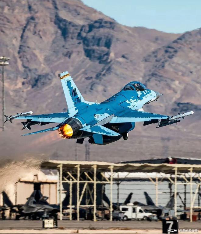 F16战机坠毁引关注美军主力装备突发事故(图11)