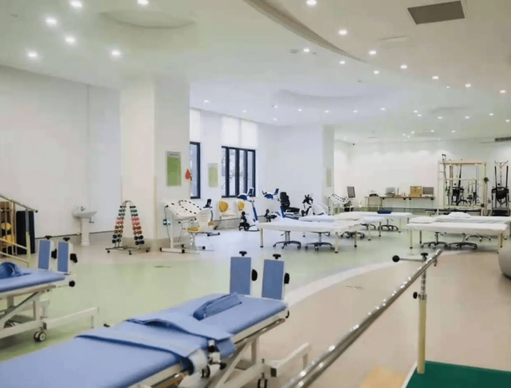 完美体育网站：沪上医养结合攻略：上海爱以德高平护理院收费明细+地址+预约方式(图3)