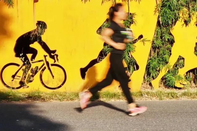 完美体育平台：95岁巴菲特正式退休！他的4个“长寿投资秘诀”人人都能跟着做(图2)