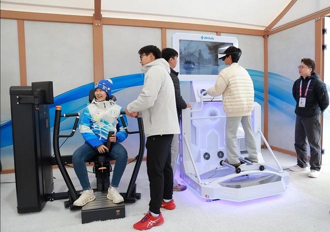 完美体育平台：智耀米兰冬奥匠造中国力量——舒华体育五度闪耀“中国之家”(图4)