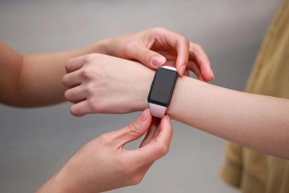 警惕智能穿戴设备引发泄密事件国安部披露多起案例详情(图2)